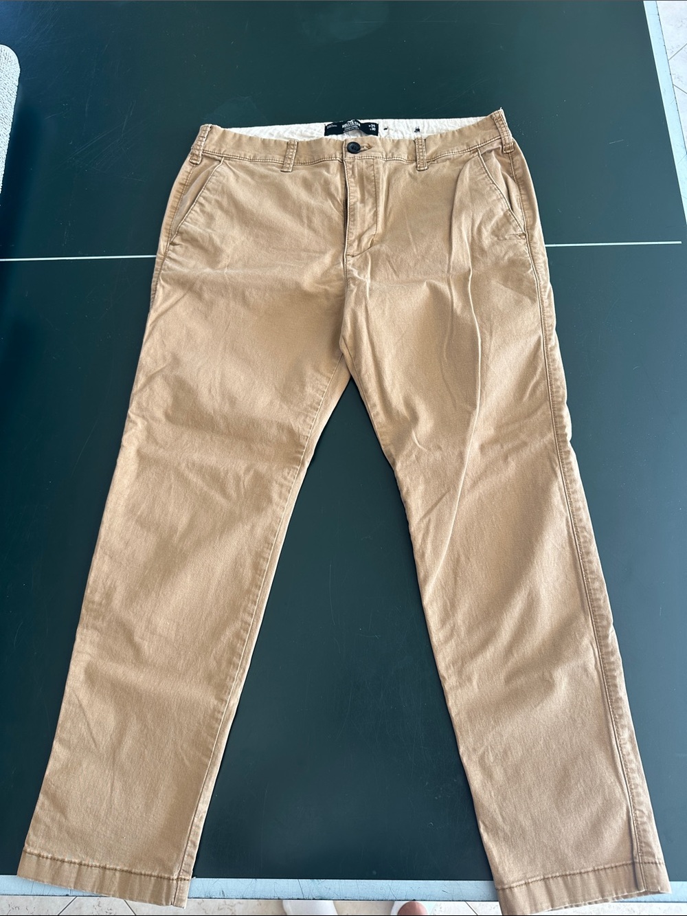 Hollister Men's Tan Chino Pants